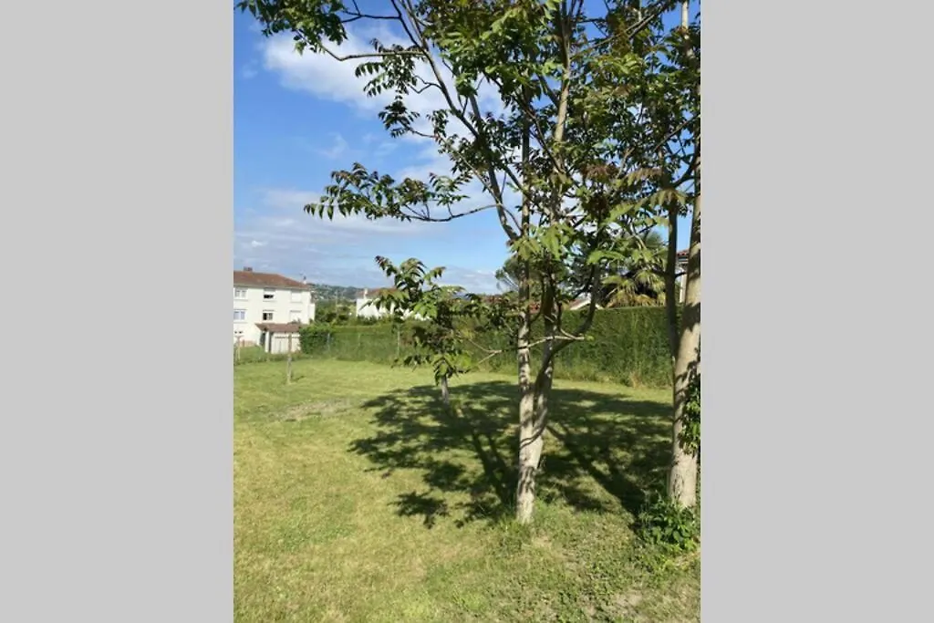 L'Albizia Maison dans un lieu paisible avec jardin et pétanque classé 4 étoiles Villa Saint-Benoit-de-Carmaux Francia