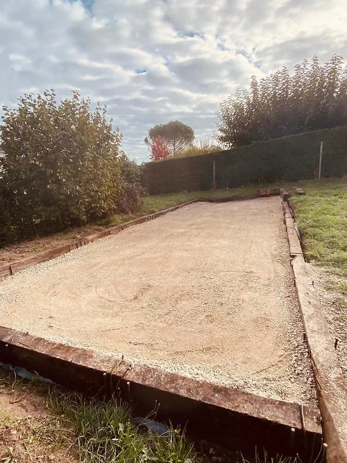 L'Albizia Maison dans un lieu paisible avec jardin et pétanque classé 4 étoiles Villa Saint-Benoit-de-Carmaux